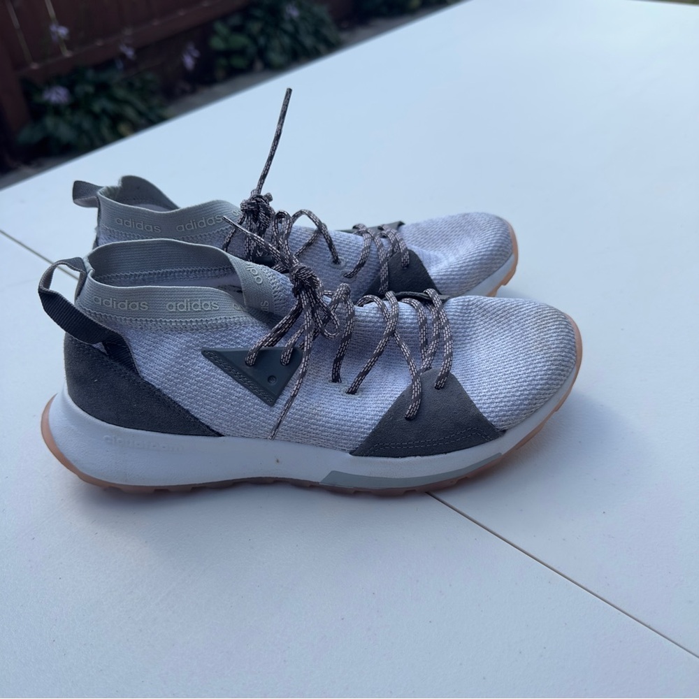 Adidas shoes - Picture 2 of 4